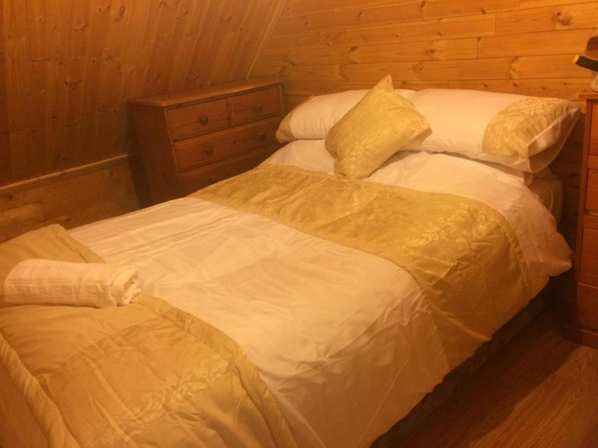 Log House Hideaway Villa Johnswell Eksteriør billede