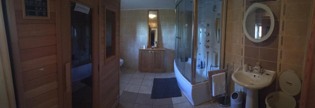 Log House Hideaway Villa Johnswell Eksteriør billede