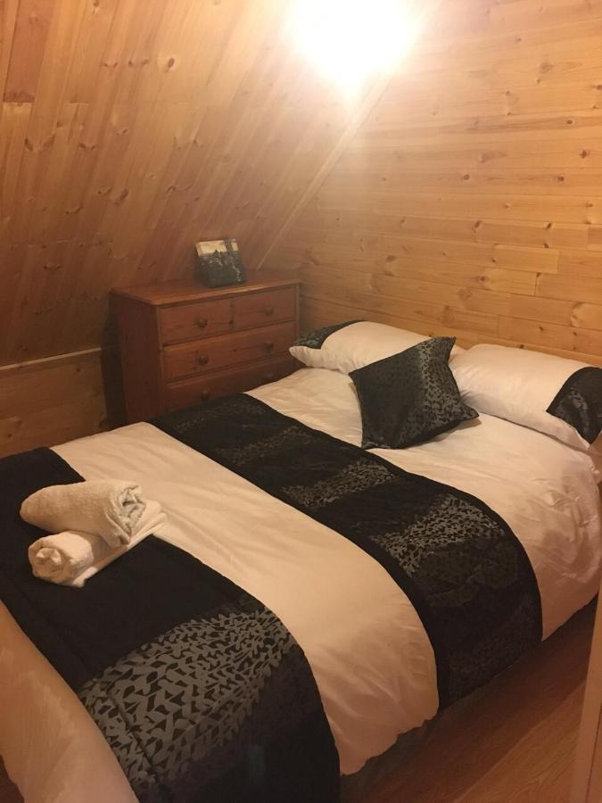 Log House Hideaway Villa Johnswell Eksteriør billede